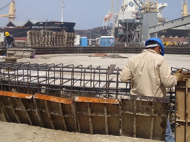 Work in port
